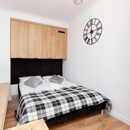 City Center Mezzanine Studio Chmielna By Noclegi Renters 바르샤바 외부 사진